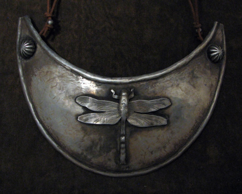 ritasv:Dragonfly Gorget by M. Burleigh on Flickr.
