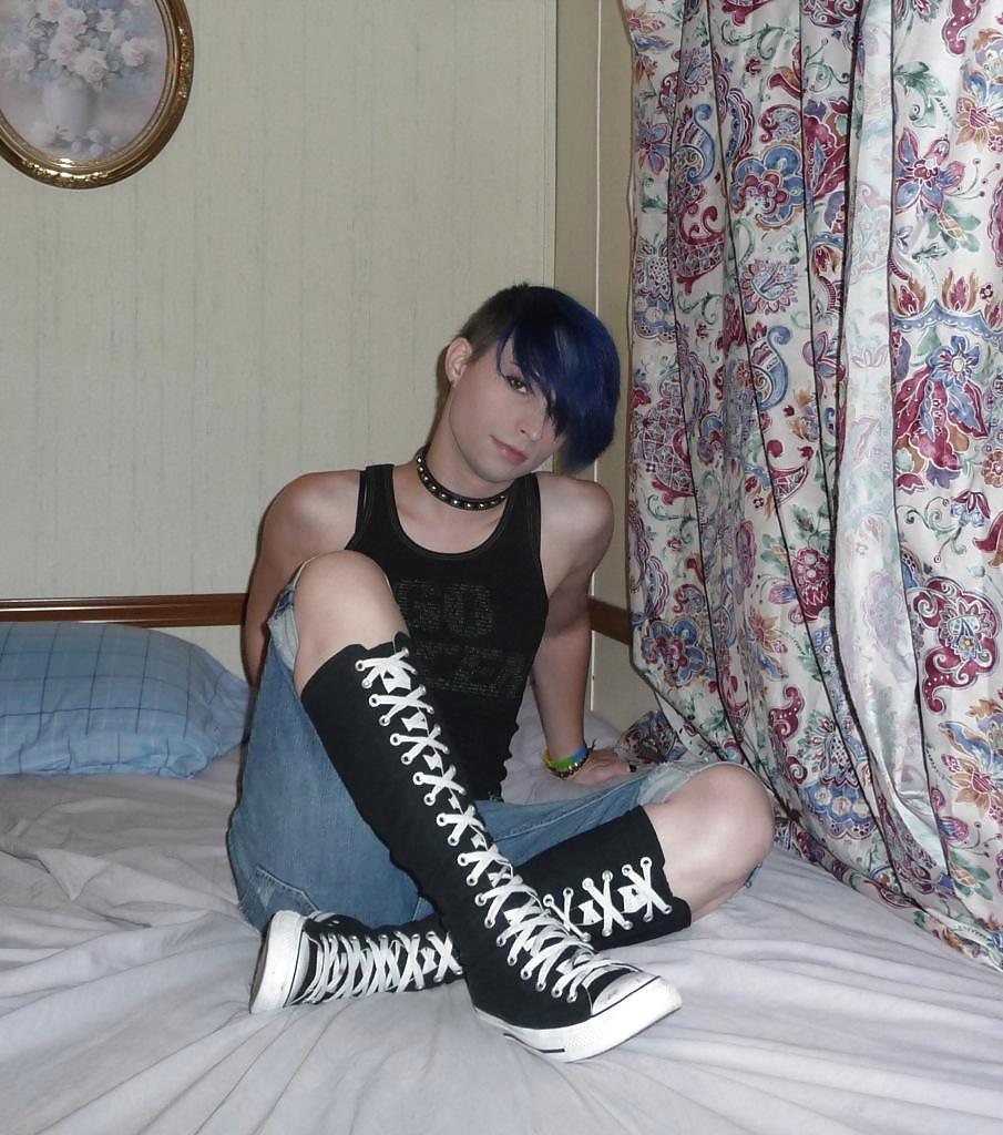 This Tumblr Is For Porn and BDSM
