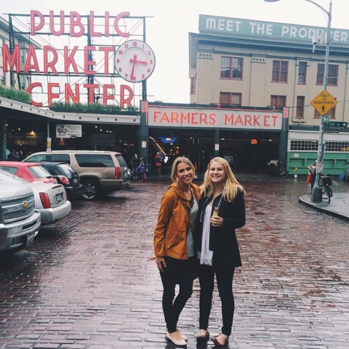cassidysummer:  Typical tourist picture, but finally reunited with my best friend.