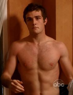 celebritymeat:  Beau Mirchoff.