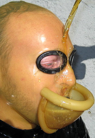 manpiss:  ————~PLEASE FOLLOW ME ** 😊😊😊🐼 ♂♂ OVER 53,000 FOLLOWERS   (Thank You)  ~~~~~~ http://barebearx.tumblr.com/ **for HAIRY men & SEXY men** http://manpiss.tumblr.com/ **for MANPISS FUN ** 😊😊😊🐼 ♂♂ 😊😊😊🐼