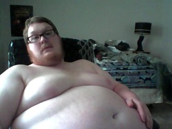 gordo4gordo4superchub:  bhflintnasty:  bhflintnasty:  please excuse the messy bed. I’ve been cleaning all afternoon. :P  Reblogging myself because I can. Know what that tummy wants? A hot load splattered across it after you’ve pounded my hole for