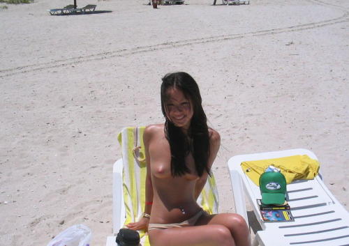 mcluving-luvlee:  beautiful ocean and girl. adult photos