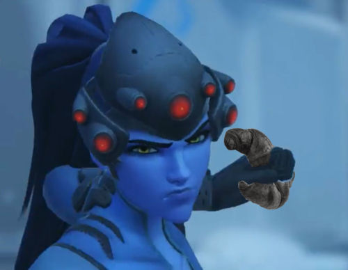 wandering-sith-gal:tfw Tracer tries to blink and steal your croissant