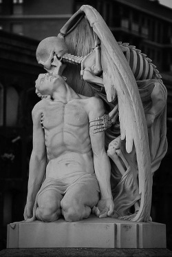 underthemasque:  The Kiss of Death in Barcelona’s Poblenou Cemetery  