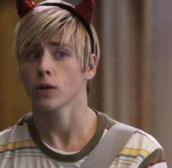 justloveskins: celebrating 10th anniversary of Skins ↪  Mitch Hewer (Maxxie Oliver) 