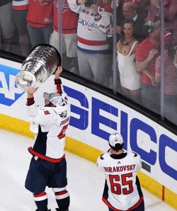 sattvic1213:We’re not Caps fans by any means but this is some serious goals. Comment if you see it. here is a much better shot of Ovechkin hoisting the cup.