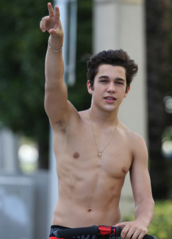 malecelebsandporn:  Austin Mahone