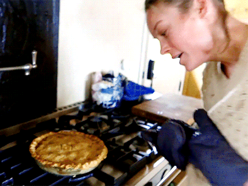 brielarsonist:Baking my Grandma’s famous apple pie (with Grandma!)