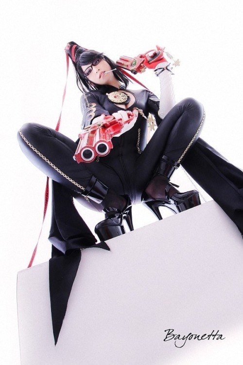 cosplaygirl: BAYONETTA cosplay by ~Daran-h on deviantART