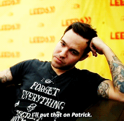 cleffairie:  akafoxxcub:  jarpad: Most talented? [x]   THAT’S IT. THAT’S THE