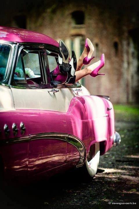 eyes-forever-blue:  submissiveinclination:  Day dreaming…~smile~  💙💋💙