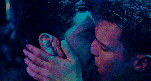backwardabyss:  you would never call me baby if you knew me truly // oh, but i waited so long for your love  