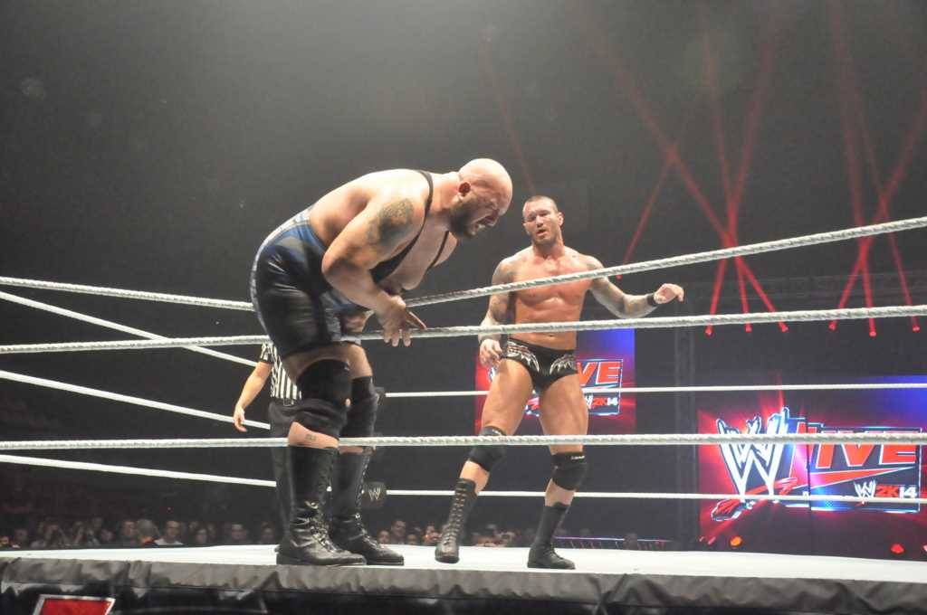 rwfan11:  Orton Vs BigShow (not my pics)