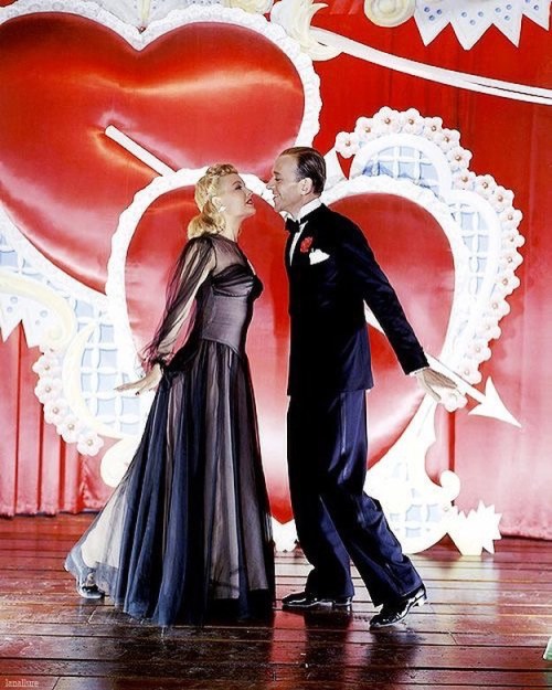 Majorie Reynolds and Fred Astaire