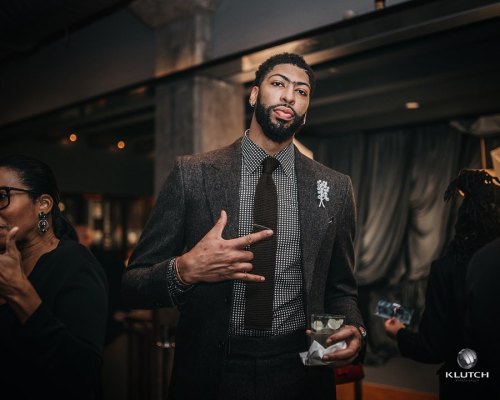 Happy birthday, Anthony Davis!