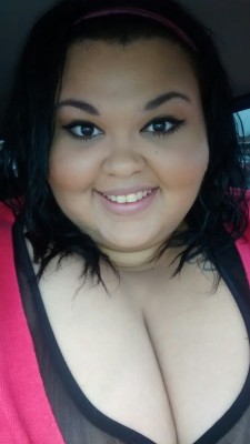 ssbbwbrianna:  Selfie of the day lol 