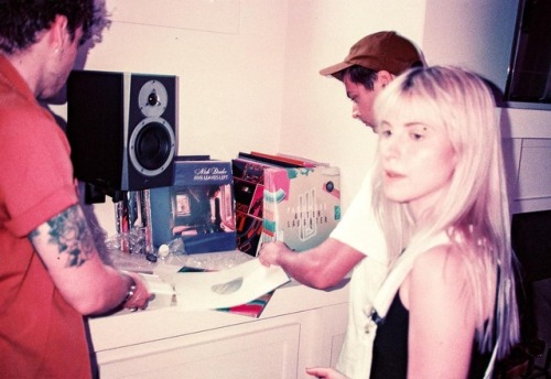 paramore: oldie from when we got our AL vinyl #zacsfilmparamore.net/vinyl