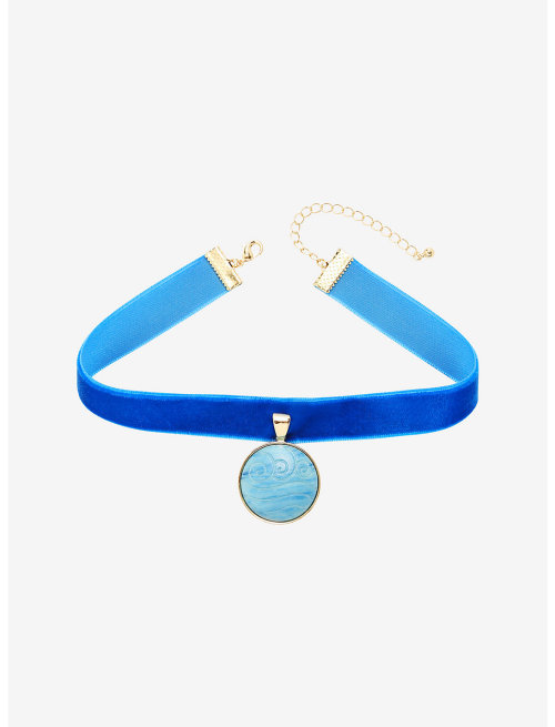  Katara’s pendant choker found at Box Lunch.