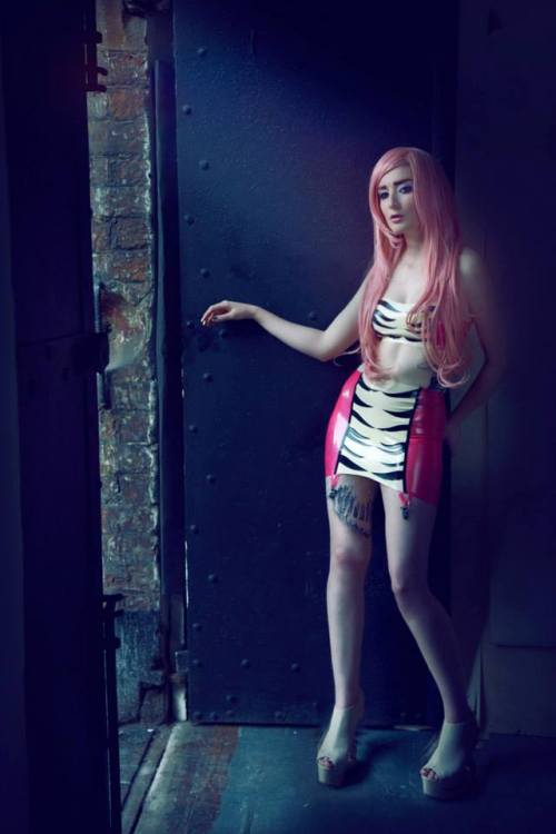 latexlatexlatex:  blind-animals: Lauren Lascivious