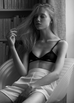 hatsumislaundry:Laura Schellenberg by Amie Milne | Hatsumi’s Laundry Sahara Bra