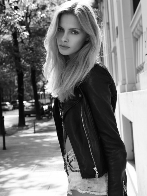 Lyssa humana
