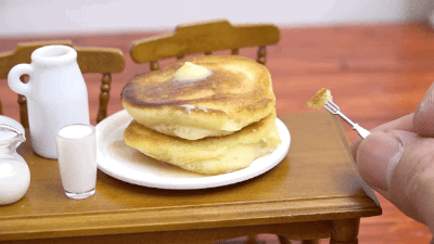 gifsboom:Guy Makes Tiny Edible Pancakes Using Tiny Kitchen Tools. [video]  where my mini bacon?!