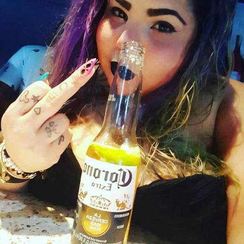 Had some beers the other day. #beauty #bbw #flygirl #middlefinger #bikini #hot #corona #makeup #beer