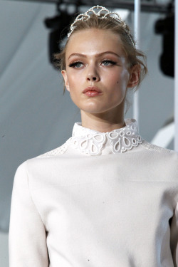 mulberry-cookies:  Frida Gustavasson @ Louis Vuitton Spring 2012