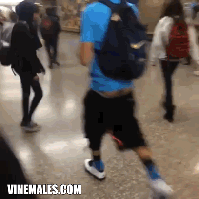 vinemales:  lmao  - Reblog // Please follow vinemales.tumblr.com // Over 30.000 followers