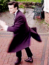 oswaldoswin:  doctor who meme: seven outfits [7/7] → Doctor’s outfits 
