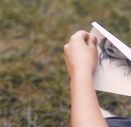pugh-florence:Do you feel held by him? Does he feel like home to you?Midsommar (2019) dir. Ari Aster