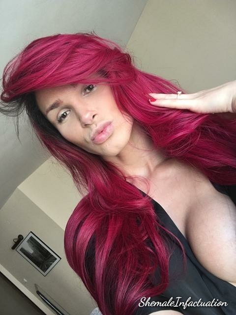 xxxfluidityxxx:  shemaleinfactuation:  Valenttina Monsterdick  Like, Reblog, &amp;