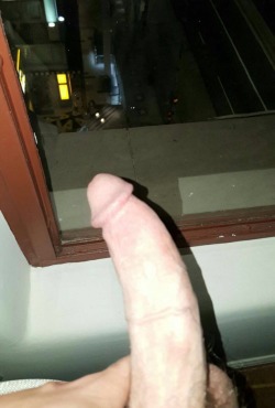 hung-white-guys:  another kik submission