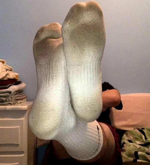 socksandskins:https://socksandskins.tumblr.com/