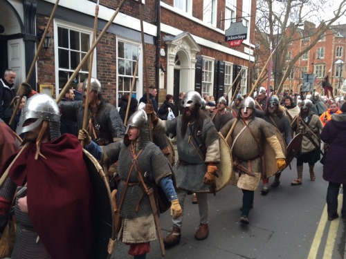 hedendom:March To CoppergateThe Jorvik Vikingr march from Deansgate to Coppergate in preparation for