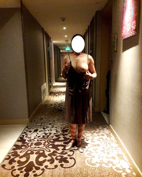 pankhurikunallkoblog:  Exposing in hotel’s porn pictures