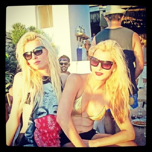 andrejpejicpage:  Andrej Pejic and Niki M’nray - Holiday in Mykonoshttp://instagram.com/nikimnray http://instagram.com/andrej_pejic  Fun fish time for gold dust women…