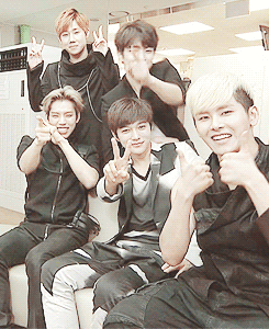 죄; hiatus