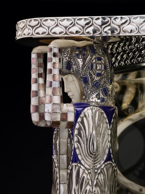 artdetails: Wiener Werkstätte, Wittgenstein Vitrine (detail), 1908, silver, moonstone, opal, la