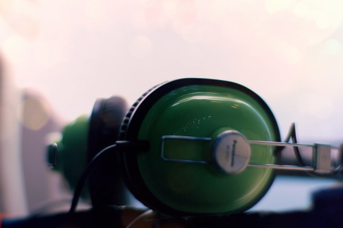 alanajoldersma:  music adds life 