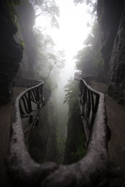 breathtakingdestinations:  Zhangjiajie - China (by Jens Schott Knudsen) 