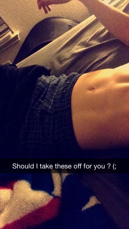 letmetakeadicpic:  Nothing better than a guy showing off what he’s got! If you’d like to add your own submit or send them to letmetakeadicpic@gmail.com