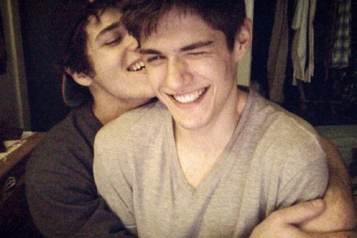 fallingslowlyinlove:  - 