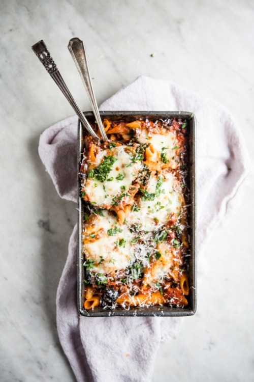 superior-luxxxury:  prettypasta:  Baked Penne Alla Vodka  FOLLOW US ON INSTAGRAM!!!