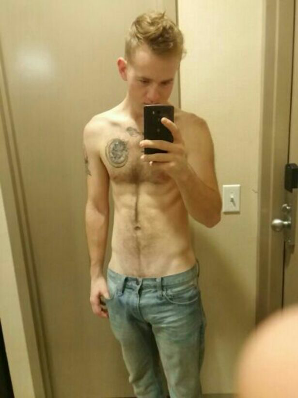 dom-gentleman-poet:  Woke up from a nap, fuck my hair is a mess but hi:) (you can