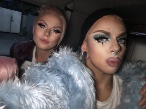 angelchachki:  farrah + aja