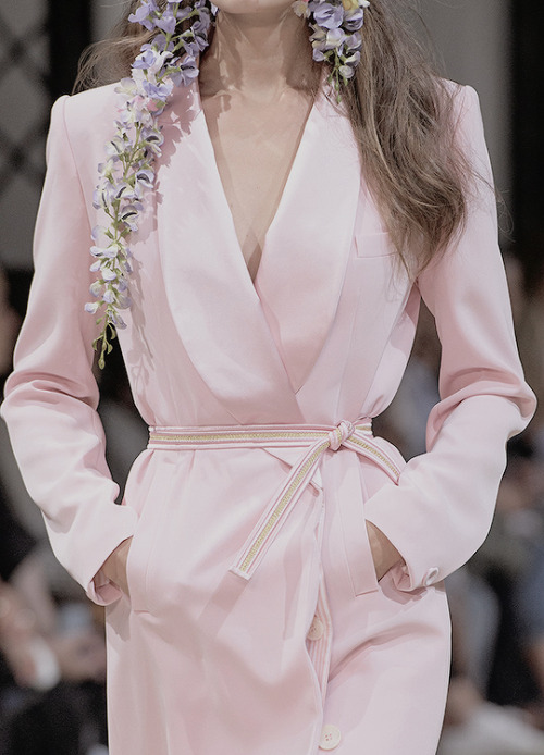 oldfashionedvillain: Alexis Mabille Spring 2018