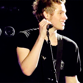 lukehemmingsdaily:  + 