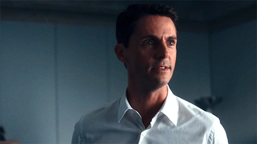 Matthew Goode as Matthew Clairmont in the A Discovery of Witches S3 trailer.It’s all side-eyes and g